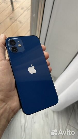 iPhone 12, 64 ГБ