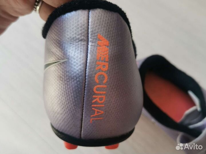 Футбольные бутсы nike р. 31