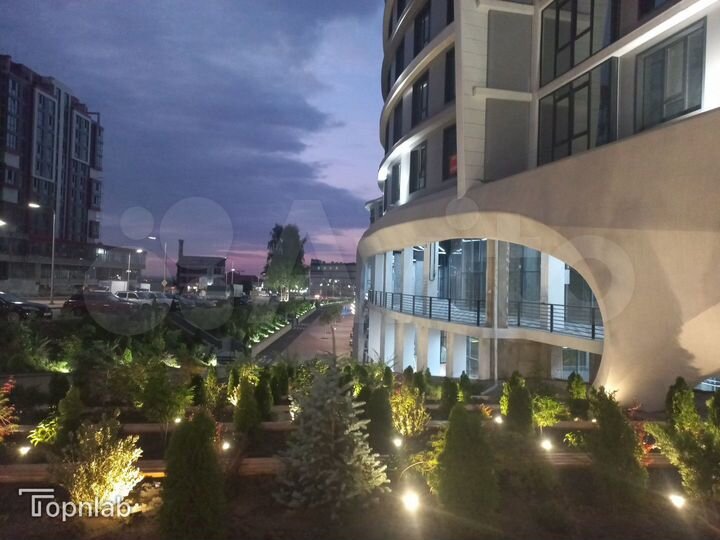 4-к. квартира, 117,2 м², 1/10 эт.