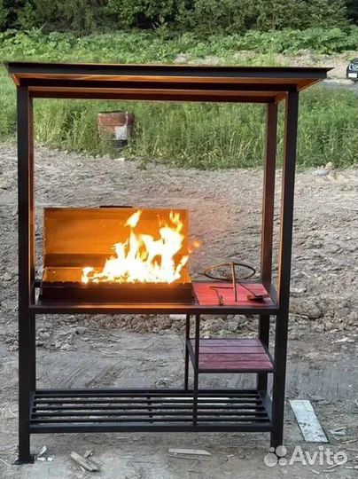 Мангал с крышей