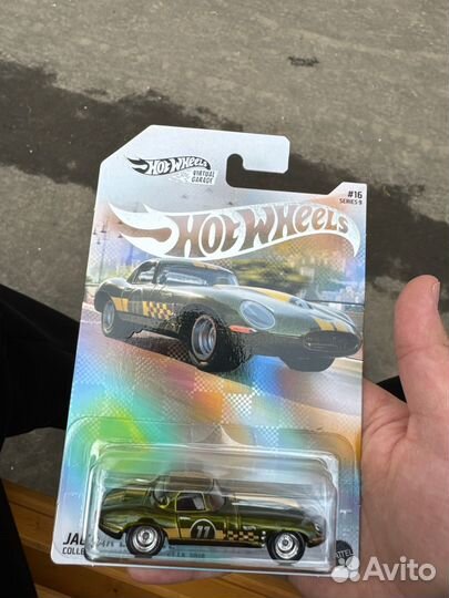 Hot wheels nft jaguar E-type