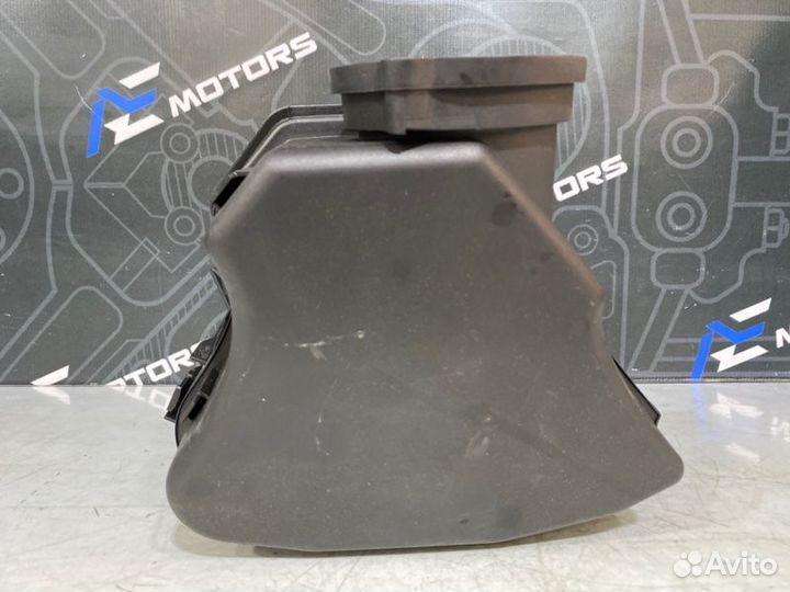 Корпус воздушного фильтра Audi A8 D3 BFM 2005