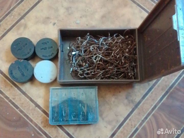 Рыболовные снастья (крючки ссср,папловки,блесна