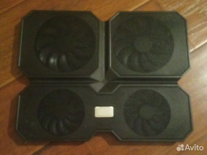 Подставка с охлаждением