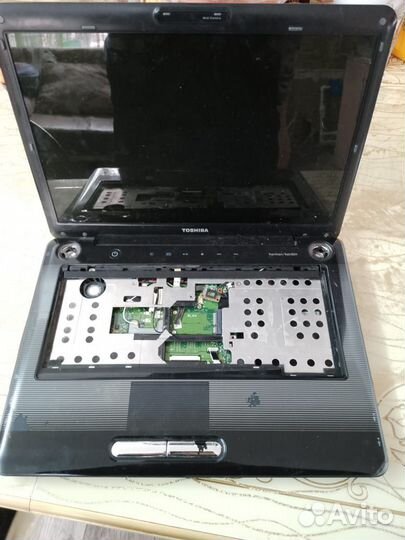 Ноутбук toshiba на запчасти