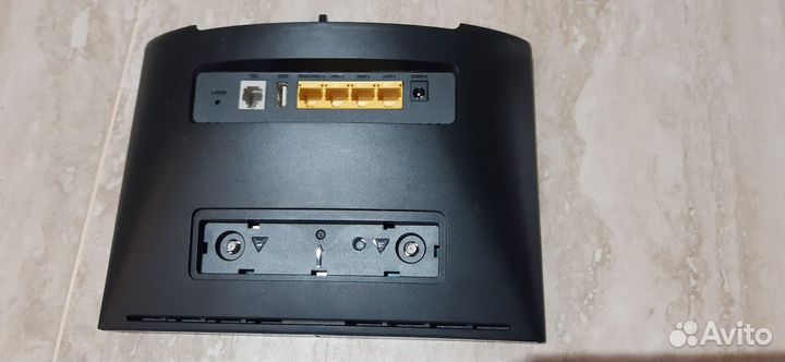 Роутер-модем Huawei B525