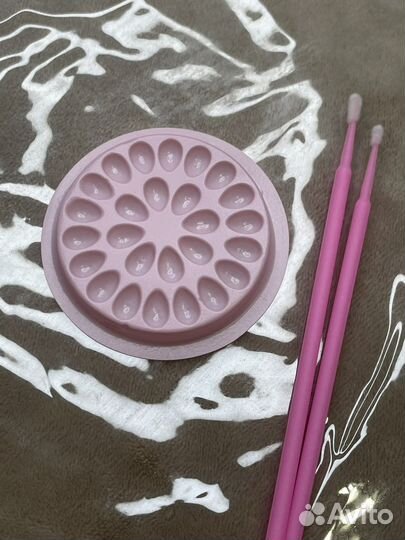 Лунки для клея для наращивания ресниц