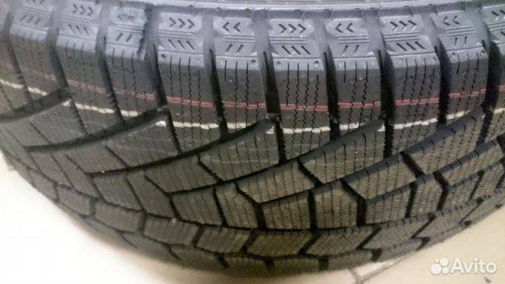 Gislaved Soft Frost 200 215/55 R16 97T