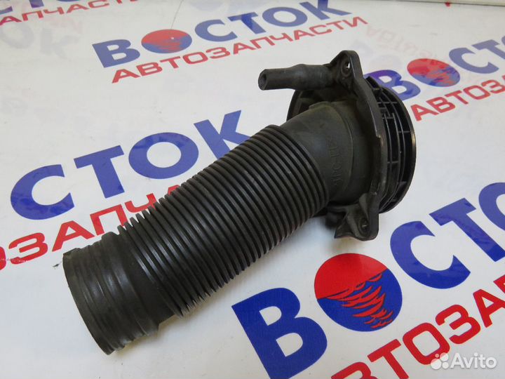 Патрубок воздушного фильтра volkswagen golf 1K1 ca