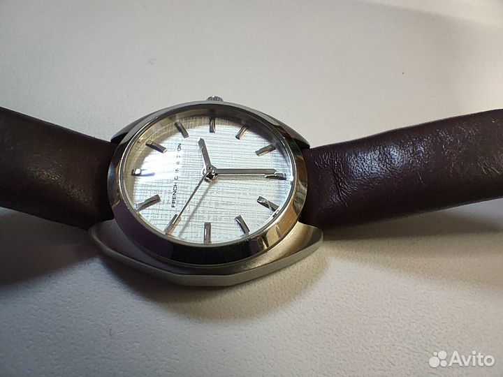 Часы French Connection