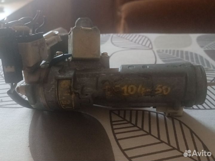 Замок зажигания toyota corolla