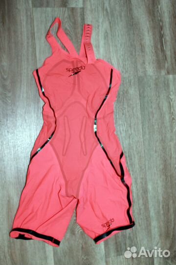 Стартовый гидрокостюм