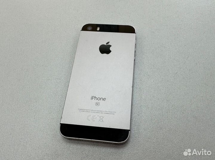 iPhone SE, 32 ГБ