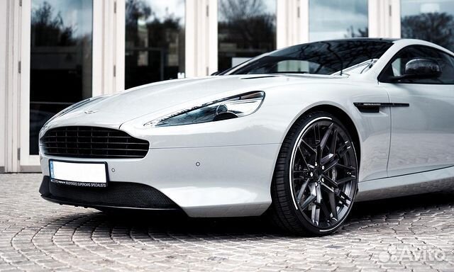 Кованые диски R22 5x128 на Aston Martin DBX