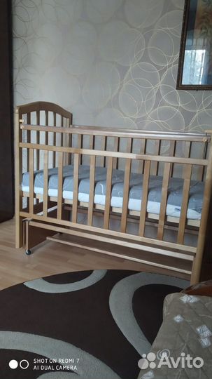 Продается детская кроватка с маятником. В хорошем
