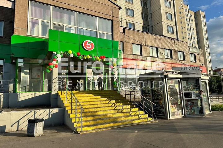 Сдам торговое помещение, 300 м²