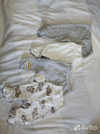 Ползунки и распашонки пакетом 56-62