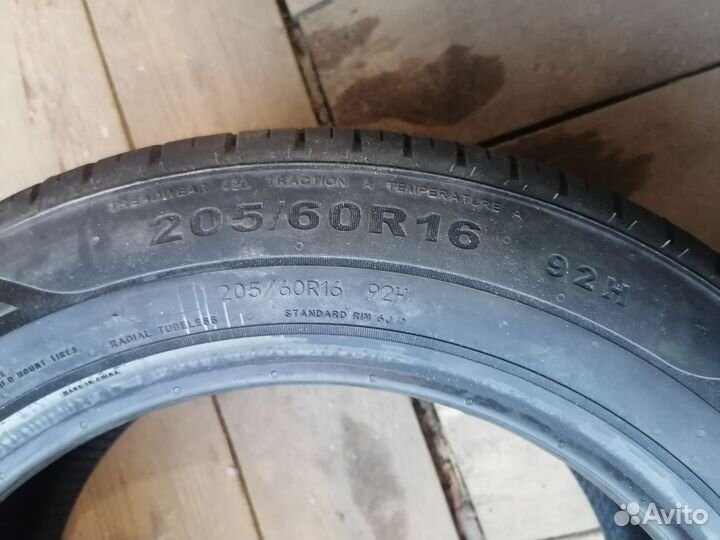 DoubleStar Maximum DH08 205/60 R16 92