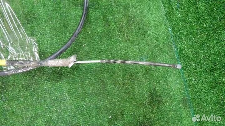 Трос ручника правый Toyota Wish ZNE10 1ZZ-FE