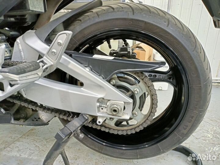 Suzuki GSR400