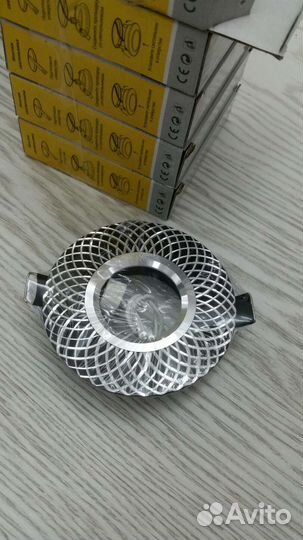 Светильник потолочный встраиваемый