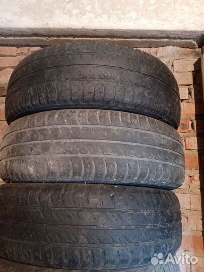 Bridgestone Dueler H/T 687 225/70 R16 102D