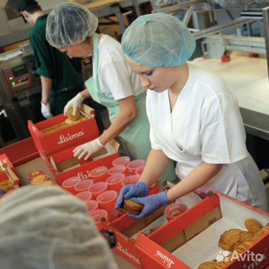 Работа вахтой в Москве с питанием грузчик печенья