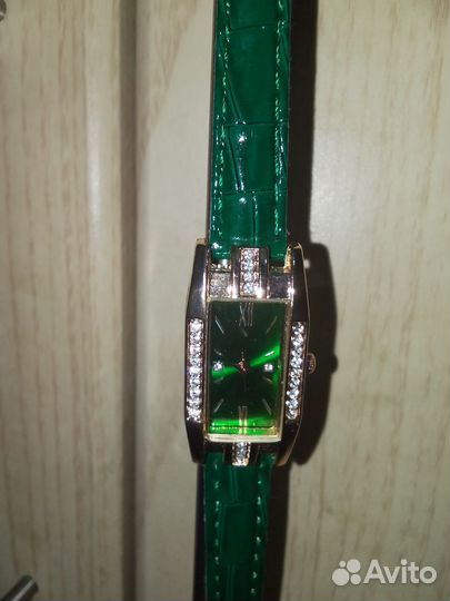 Часы наручные женские