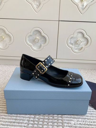 Женские туфли prada