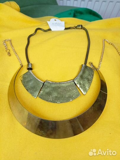 Серьги, колье, брошь
