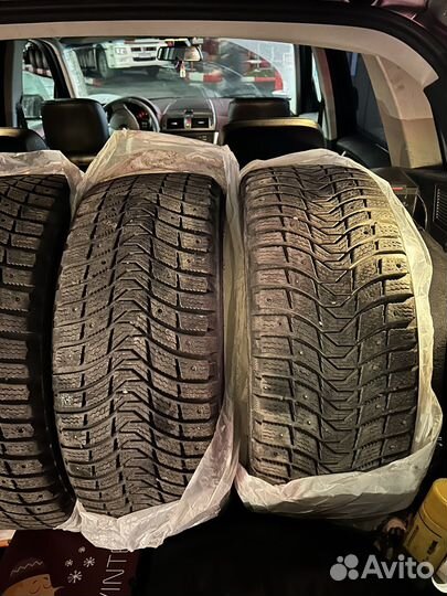 Michelin X-Ice North 3 235/45 R18