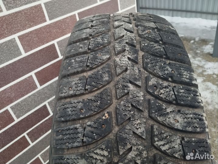 Bridgestone Ice Cruiser 5000 265/70 R16