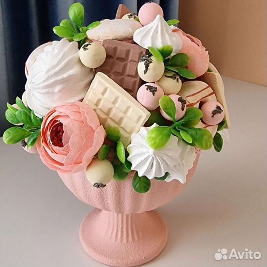 Вазочка со сладостями