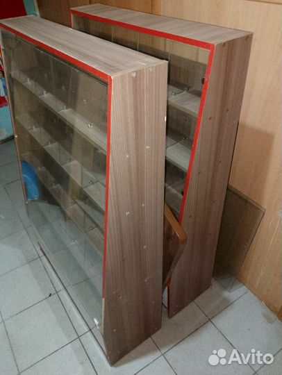 Шкаф витрина