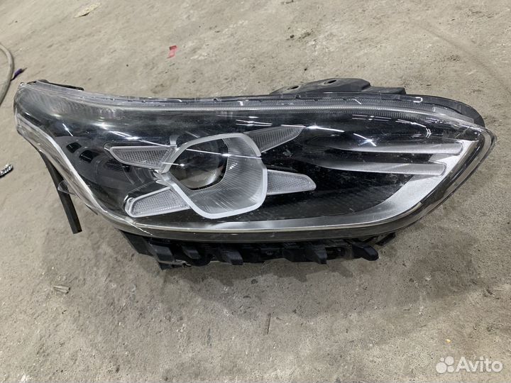 Фара правая на KIA Cerato