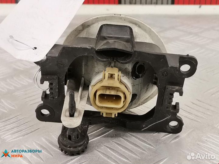 Фара противотуманная левая Peugeot 207 рест. 2012