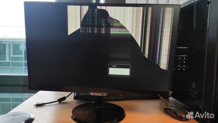 Монитор на запчасти philips 237e7q