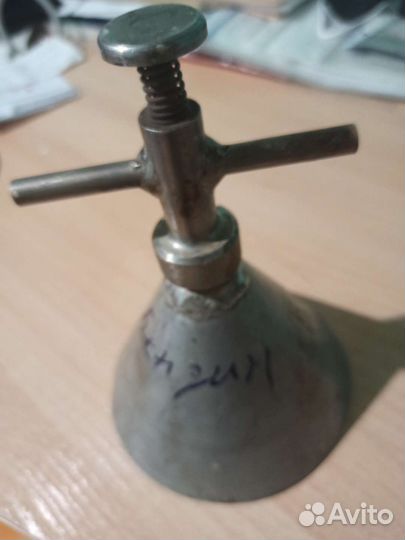 Прибор для бензина металлический