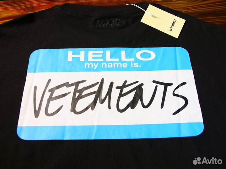 Футболка vetements hello