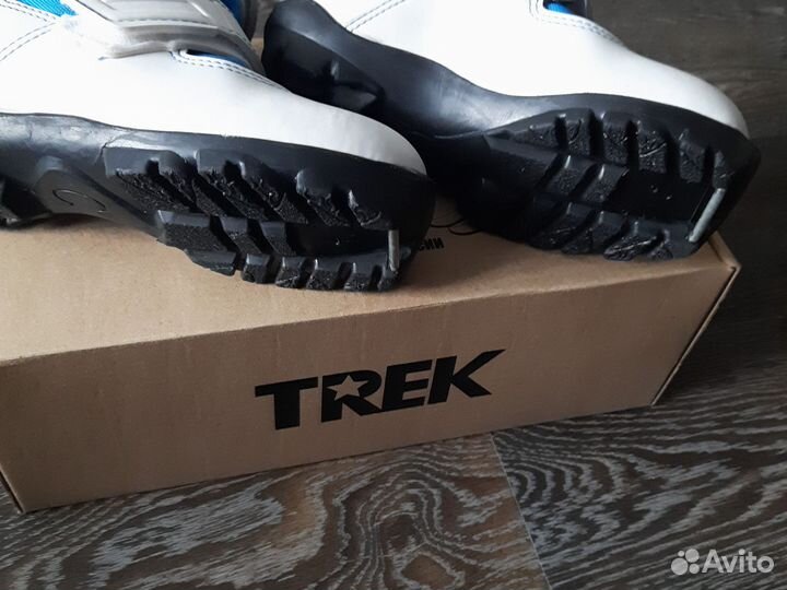 Лыжные ботинки трек