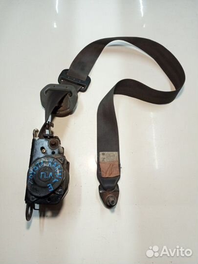 Ремень безопасности передний левый Toyota Carina E