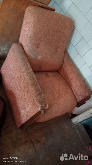Диван и кресло бу
