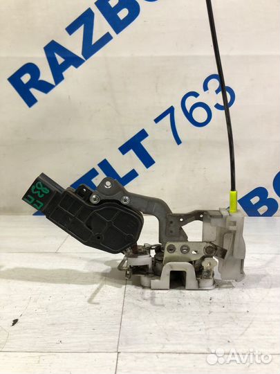 Замок двери передний правый peugeot 107 1.0 мт