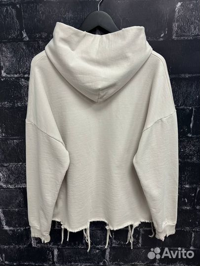 Худи Balenciaga с эффектом порванности