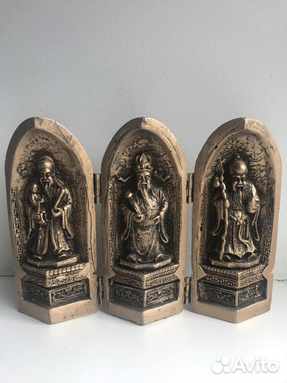 Буддийский открывающийся алтарь «Три божества»