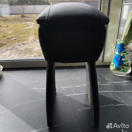 Подлокотник