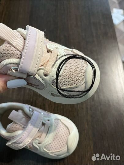 Кроссовки для девочки 19 размер