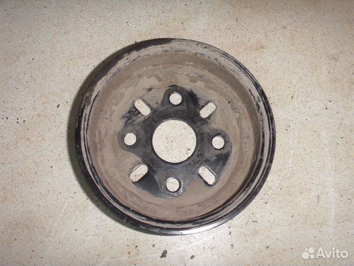 Шкив водяного насоса 210519F610 Nissan Primera