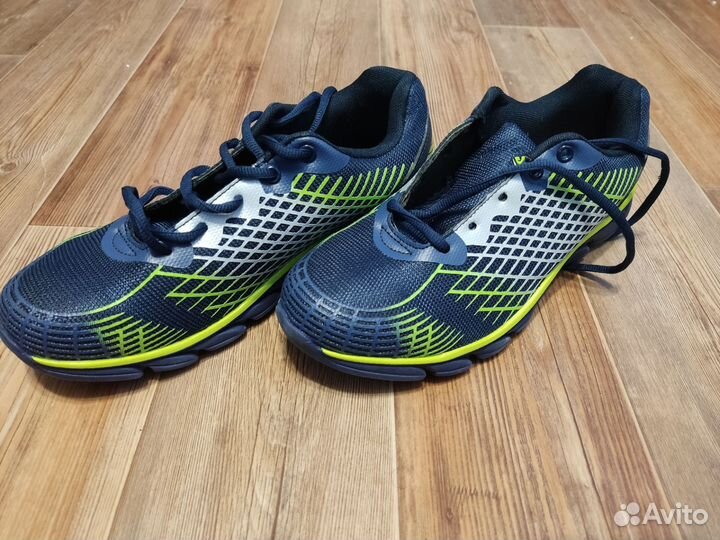 Кроссовки 40 размер