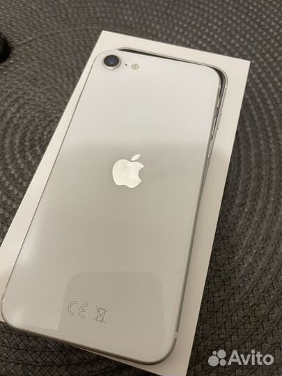 iPhone SE (2020), 64 ГБ